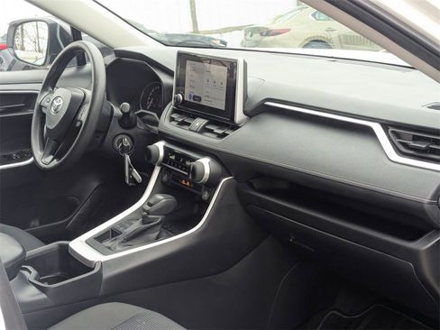 Used 2025 Toyota RAV4 LE image 29