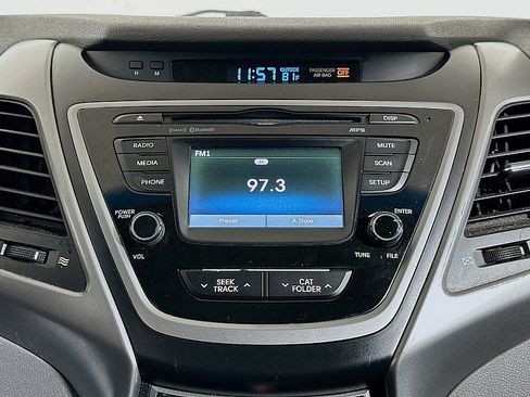 Used 2015 Hyundai Elantra SE w/ Option Group 02 FWD image 14