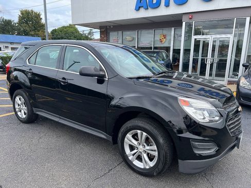 Used 2017 Chevrolet Equinox LS FWD image 4