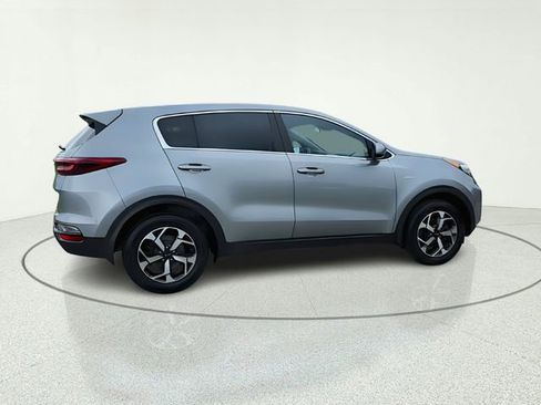 Used 2022 Kia Sportage LX AWD/4WD image 6