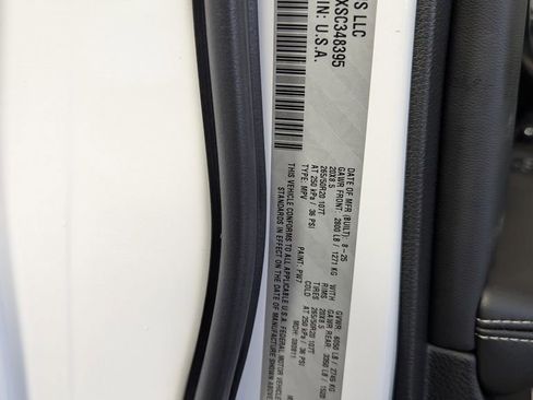 New 2025 Jeep Grand Cherokee Limited image 33