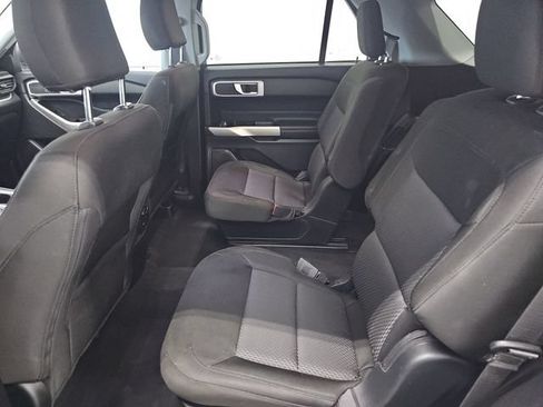 Used 2022 Ford Explorer XLT w/ Class IV Trailer Tow Package AWD/4WD image 35