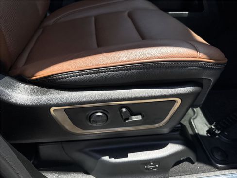 Used 2019 RAM 1500 Limited AWD/4WD image 37