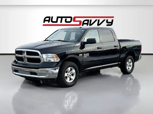 Used 2019 RAM 1500 Classic SLT AWD/4WD image 3