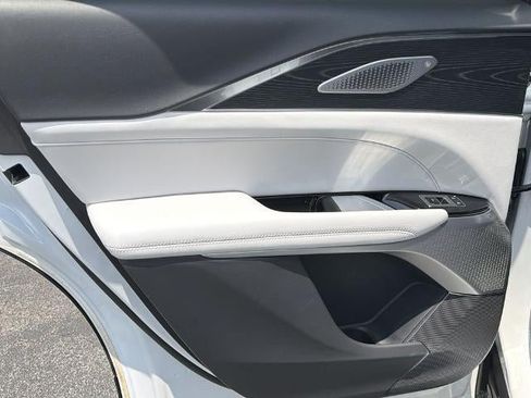 Used 2024 Cadillac Lyriq Luxury RWD image 22