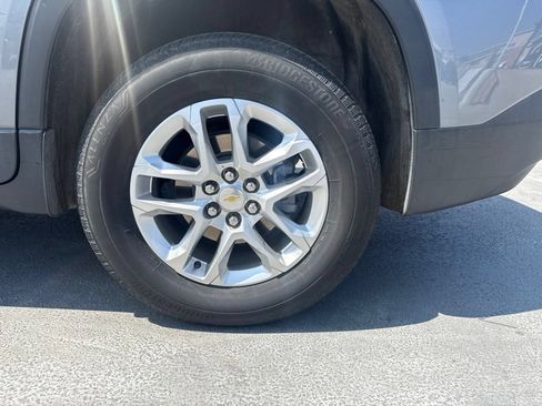 Used 2021 Chevrolet Traverse LS FWD image 5