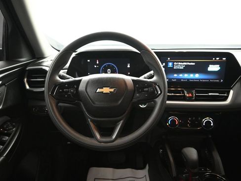 Used 2024 Chevrolet TrailBlazer LT w/ Driver Confidence Package AWD/4WD image 29