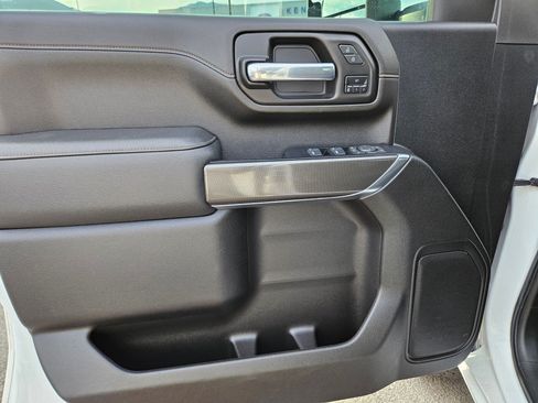 Used 2023 GMC Sierra 2500 AT4 AWD/4WD image 14