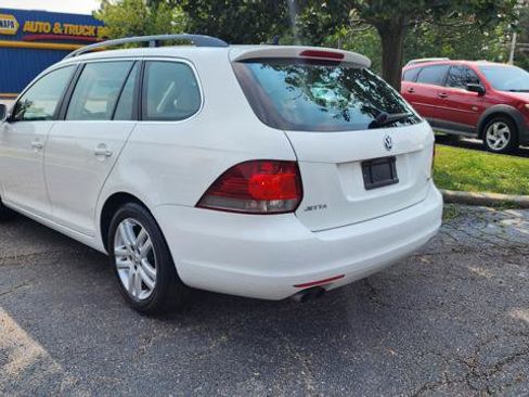 Used 2012 Volkswagen Jetta TDI FWD image 3