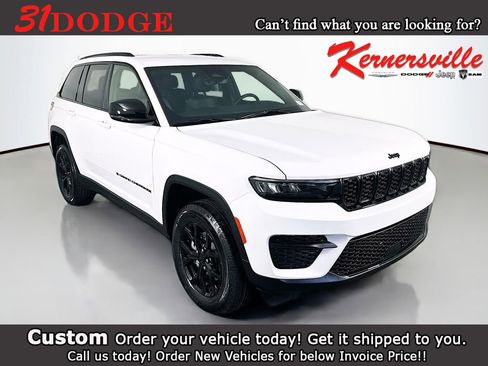 New 2025 Jeep Grand Cherokee Altitude image 1