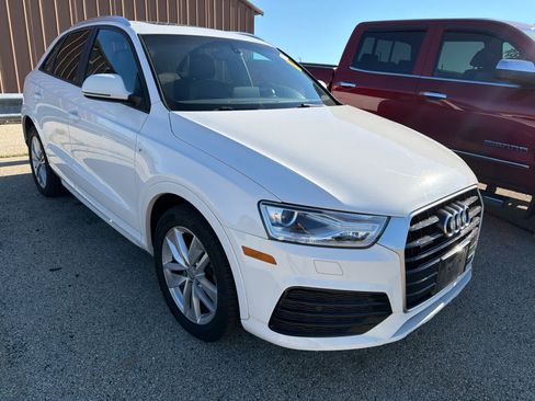 Used 2018 Audi Q3 2.0T Premium w/ Convenience Package AWD/4WD image 3