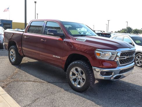 Used 2022 RAM 1500 Big Horn AWD/4WD image 3