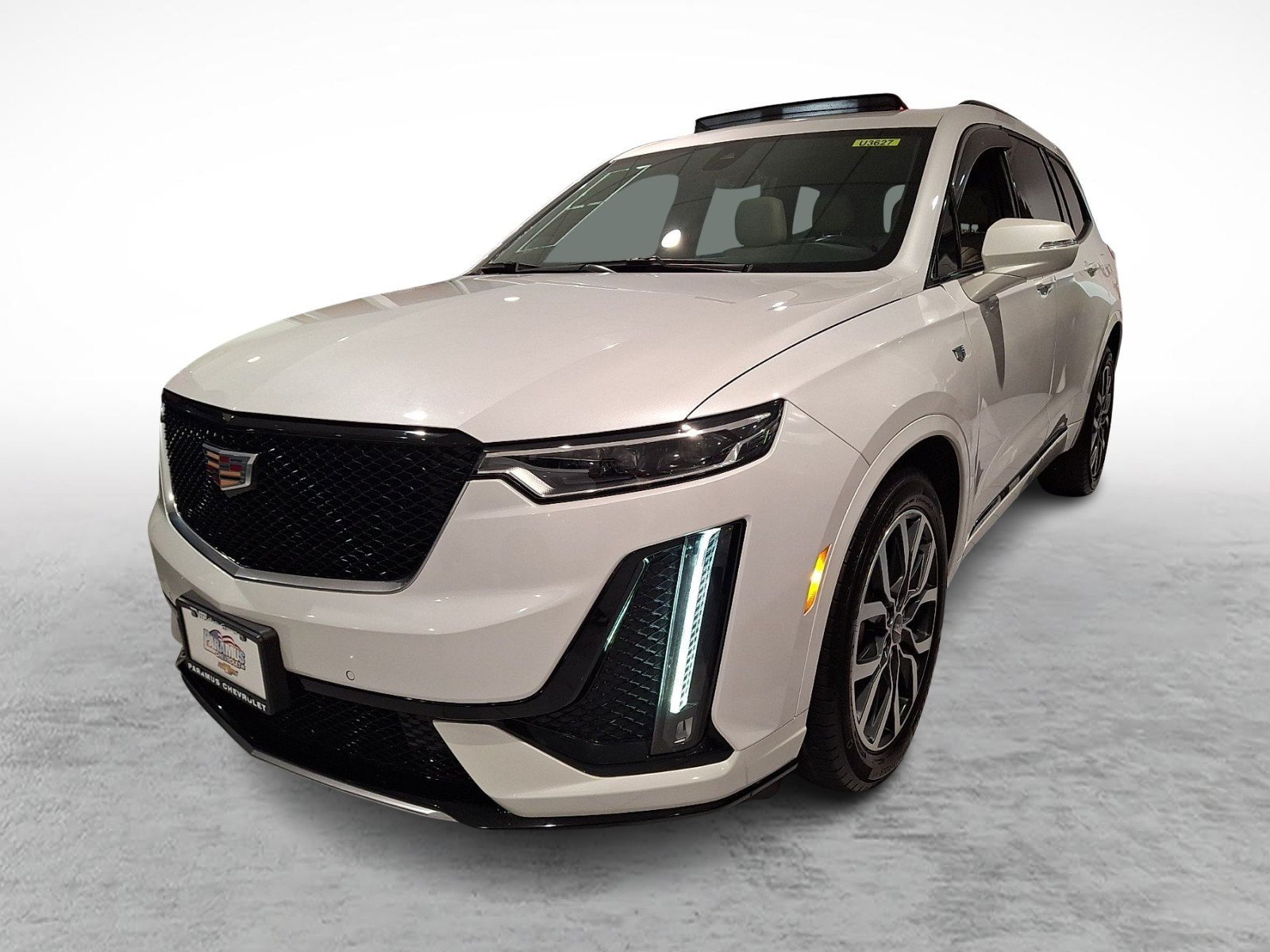 Certified 2023 Cadillac XT6 Sport w/ LPO, Floor Liner Package AWD/4WD image 3