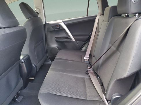 Used 2016 Toyota RAV4 LE image 7