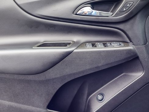 Used 2024 Chevrolet Equinox LT image 10