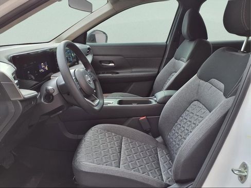 New 2026 Nissan Kicks SV image 10