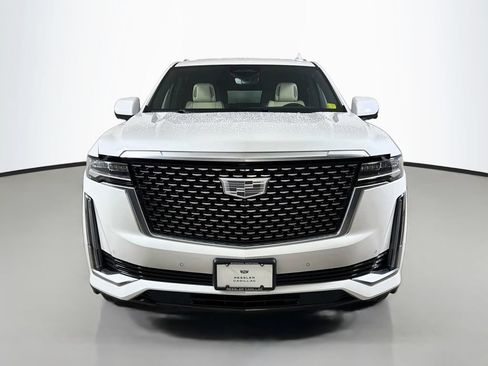 Used 2021 Cadillac Escalade ESV Premium Luxury w/ LPO, Illumination Package AWD/4WD image 2