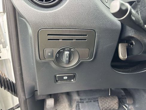 Used 2022 Mercedes-Benz Metris image 18