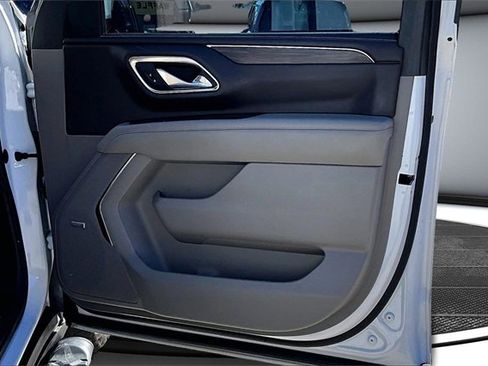 Used 2021 Chevrolet Tahoe Z71 w/ Z71 Off-Road Package image 29