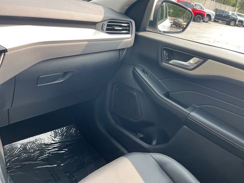 Used 2022 Ford Escape SEL w/ Equipment Group 302A image 18