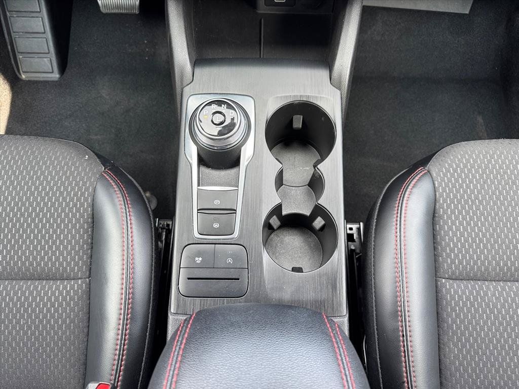 Used 2025 Ford Escape ST-Line FWD image 16