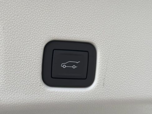 New 2026 Buick Enclave Avenir w/ Super Cruise Package FWD image 12