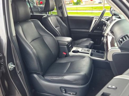 Used 2022 Toyota 4Runner Limited RWD image 15