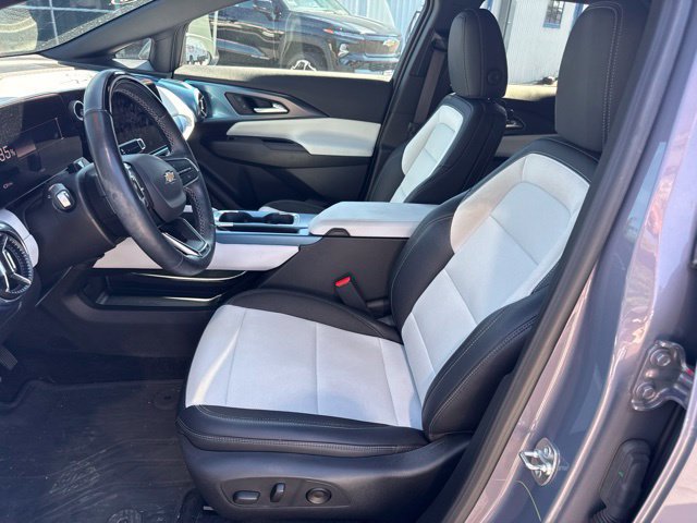Used 2024 Chevrolet Equinox EV LT w/ Active Safety Package 3 FWD image 9