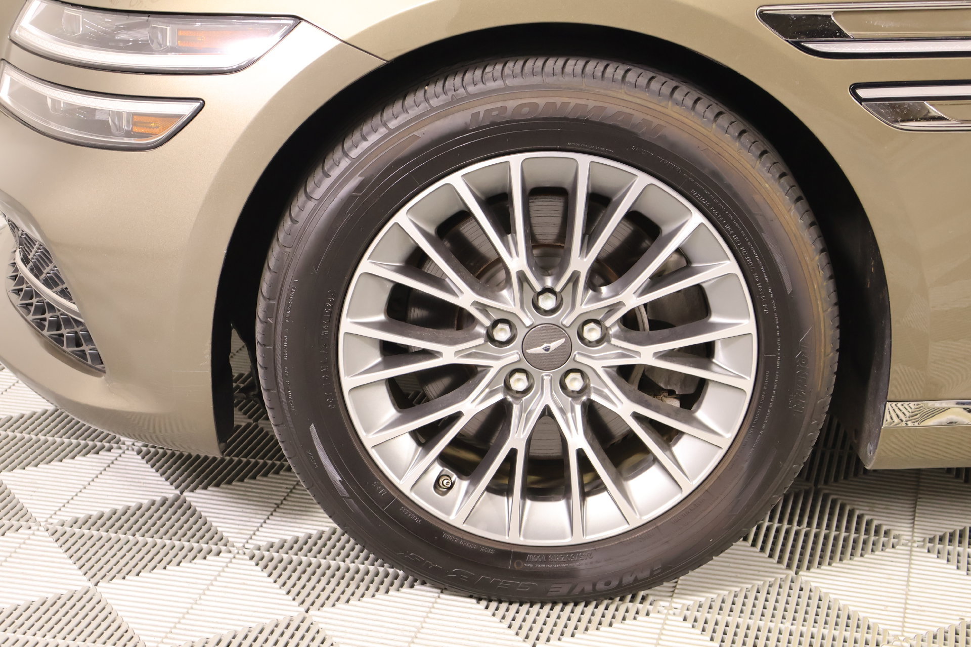 Used 2023 Genesis G80 2.5T AWD/4WD image 18