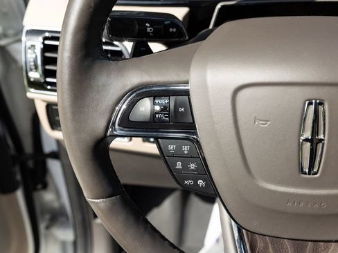 Used 2024 Lincoln Navigator L Reserve AWD/4WD image 32