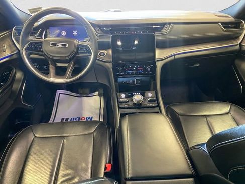 Used 2023 Jeep Grand Cherokee L Overland image 11