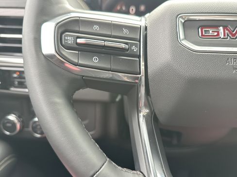 Used 2025 GMC Yukon Elevation RWD image 19