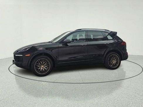 Used 2017 Porsche Cayenne AWD/4WD image 3