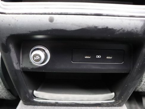 Used 2024 Porsche Cayenne AWD/4WD image 23