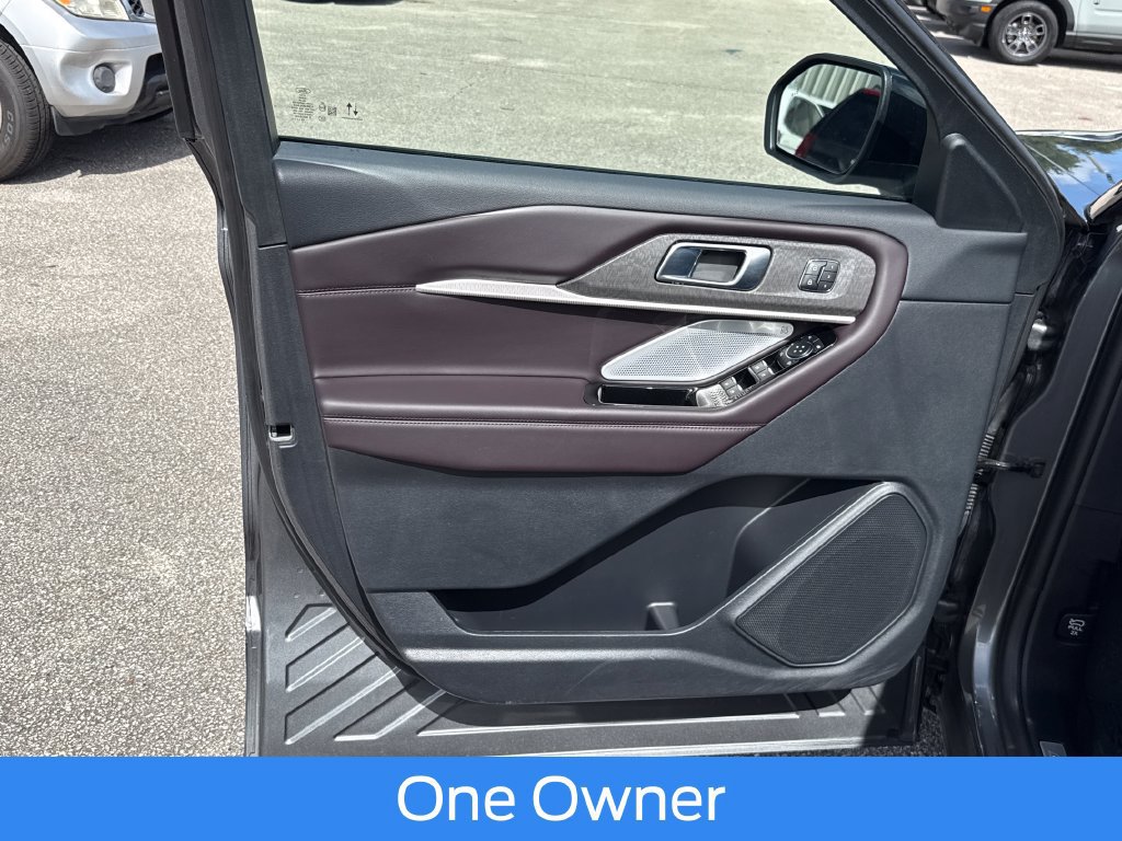 Used 2026 Ford Explorer Platinum RWD image 14
