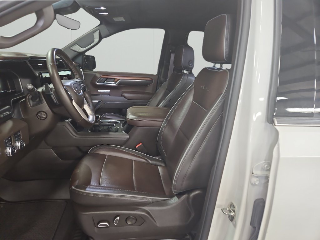 Used 2023 GMC Sierra 1500 Denali w/ Denali Reserve Package AWD/4WD image 14