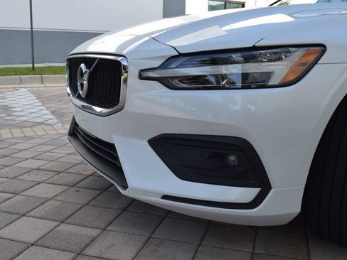 Used 2021 Volvo S60 T5 Momentum FWD image 14