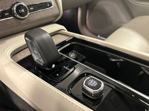 Certified 2023 Volvo XC90 B6 Plus w/ Protection Package Premier image 19