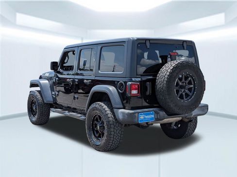 Used 2019 Jeep Wrangler Unlimited Sport S AWD/4WD image 4