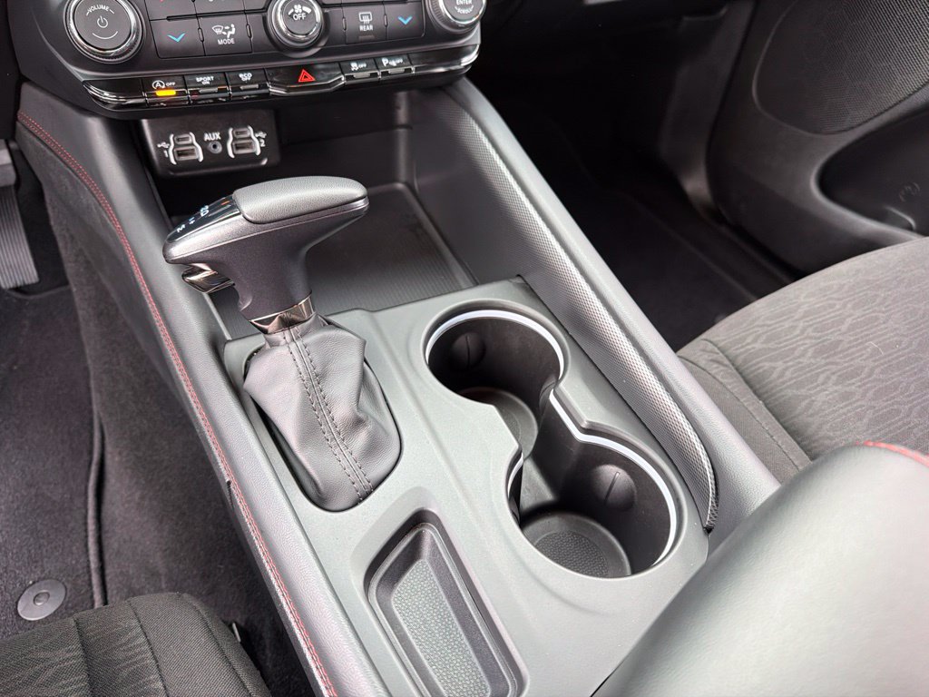 Used 2025 Dodge Durango GT RWD image 14