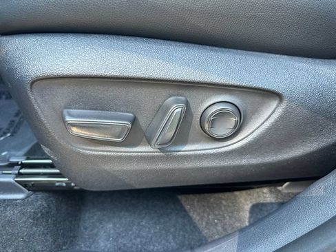 Used 2026 Toyota Grand Highlander AWD image 33