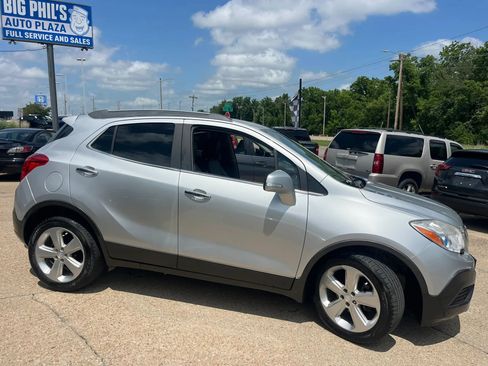 Used 2016 Buick Encore FWD image 3