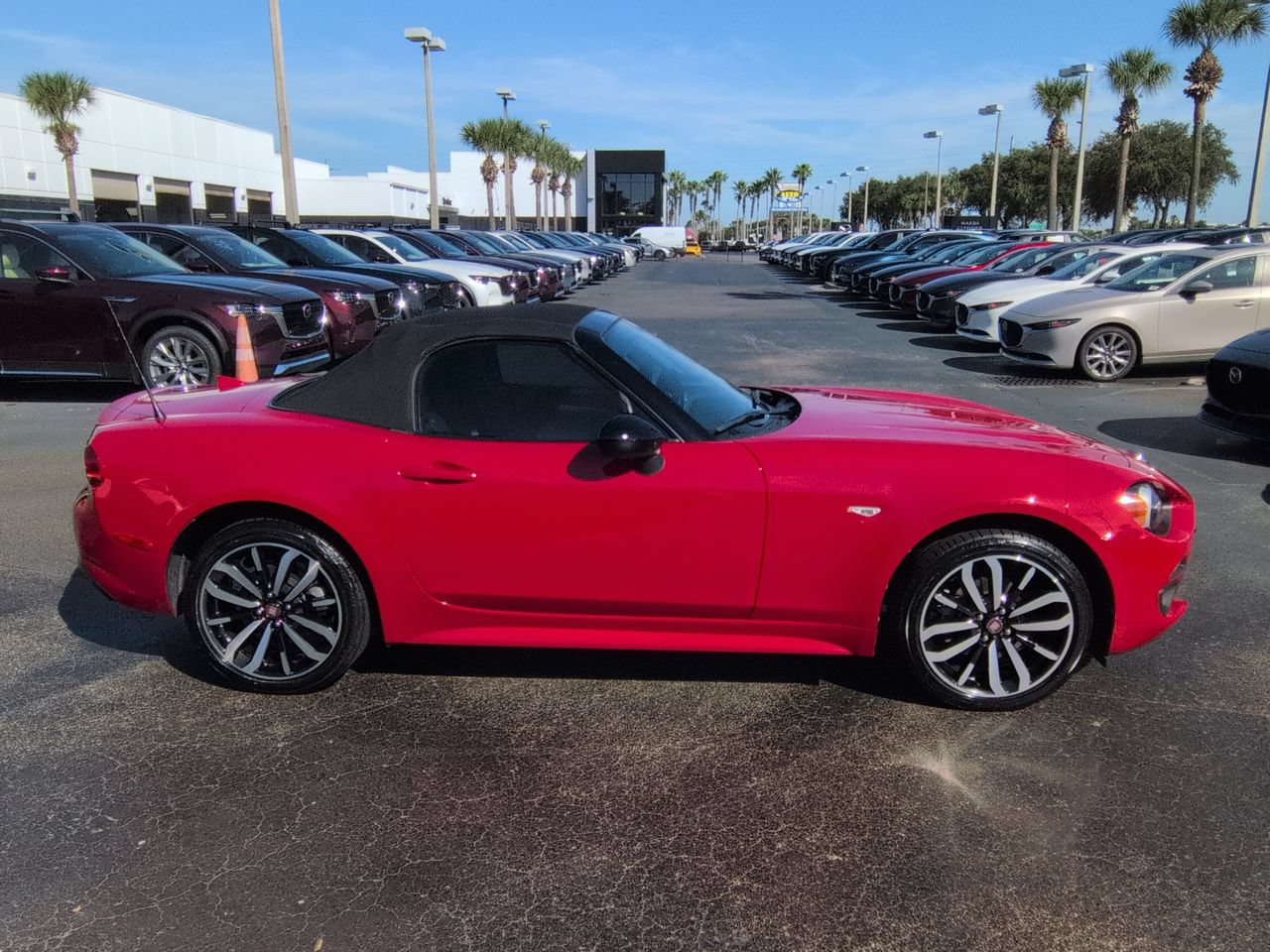 Used 2019 FIAT 124 Spider RWD image 3