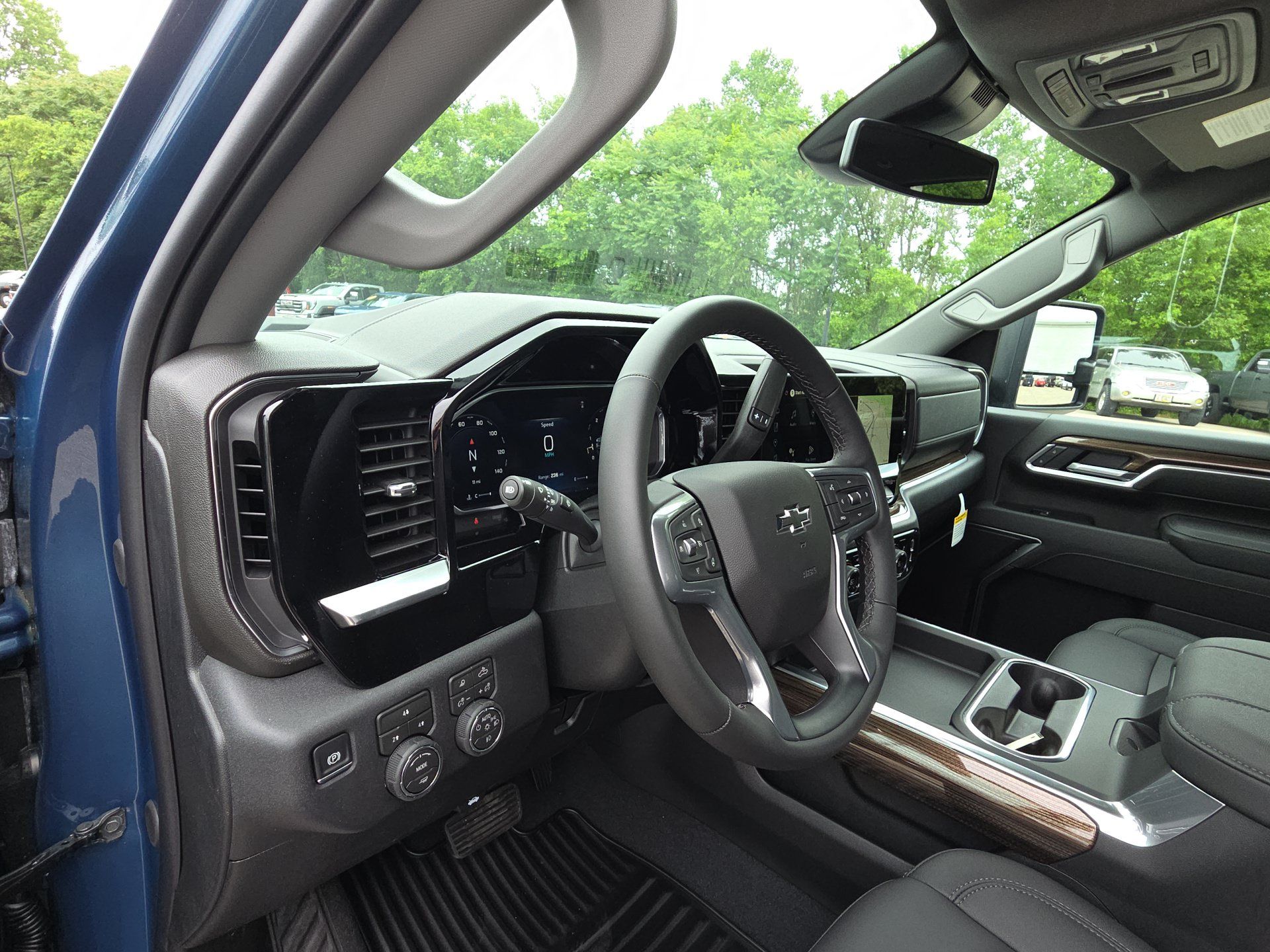 New 2026 Chevrolet Silverado 2500 LT w/ Trail Boss Package AWD/4WD image 15