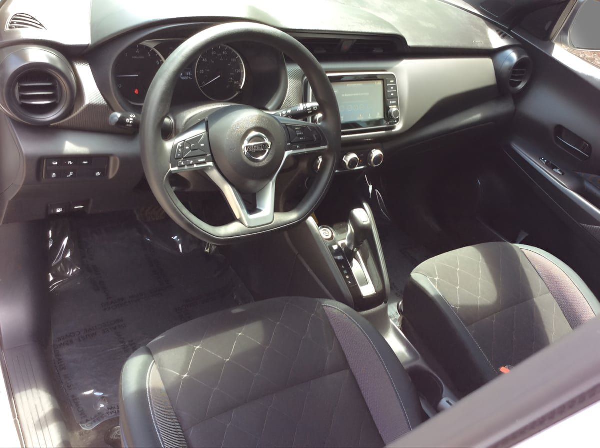 Used 2020 Nissan Kicks S FWD image 15
