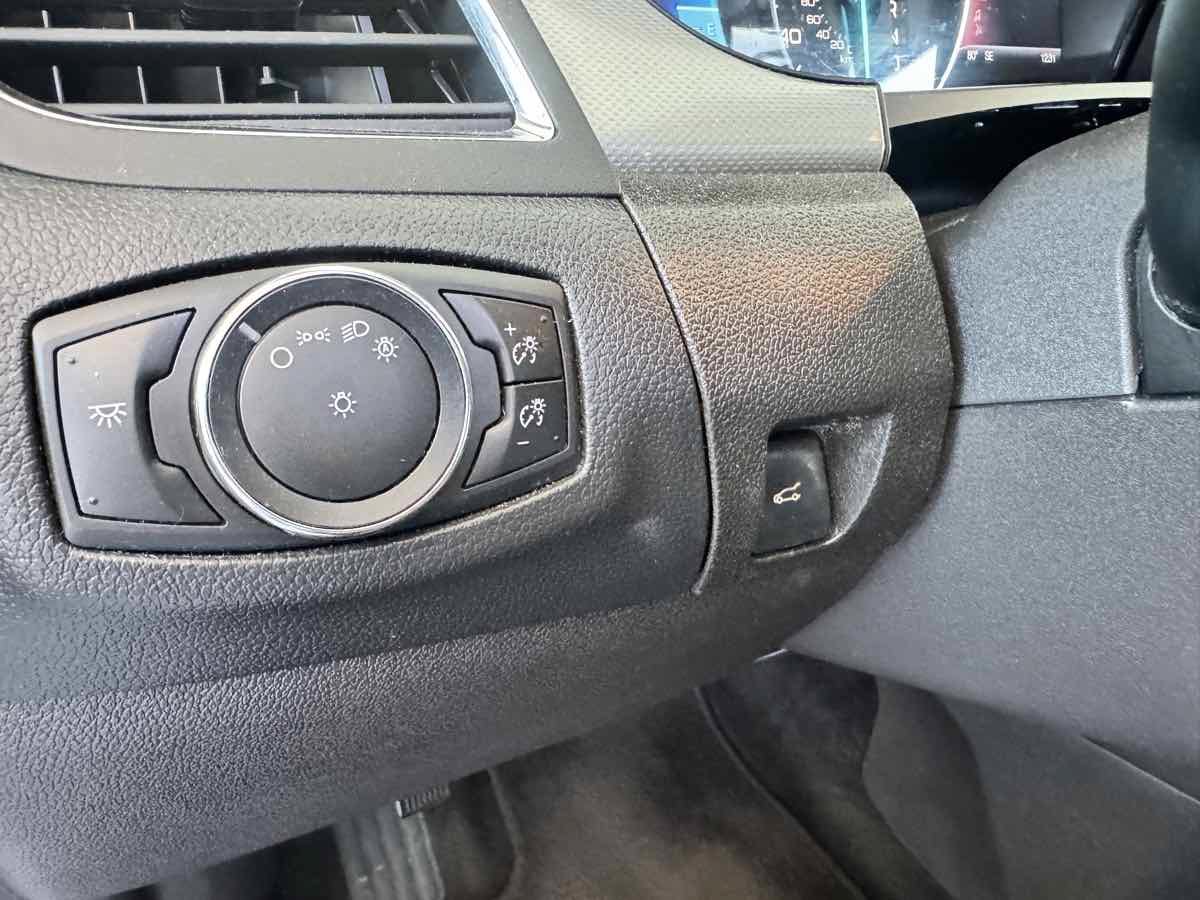 Used 2013 Ford Edge SEL FWD image 42