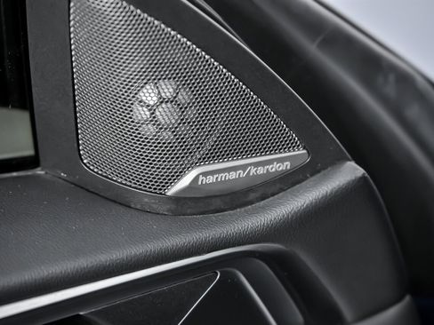 Used 2021 BMW M4 Competition w/ Executive Package image 20