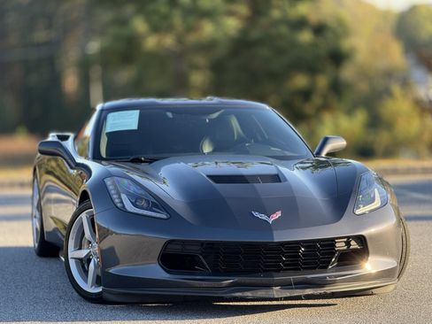 Used 2014 Chevrolet Corvette Base image 3