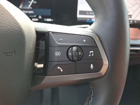 Used 2025 BMW iX M60 image 23