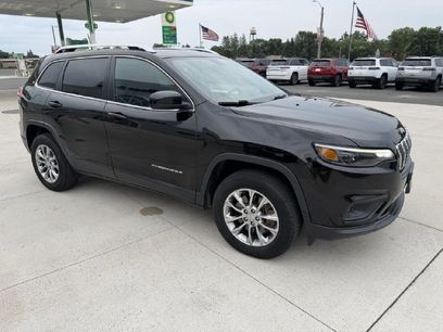 Used 2019 Jeep Cherokee Latitude Plus w/ Comfort/Convenience Group